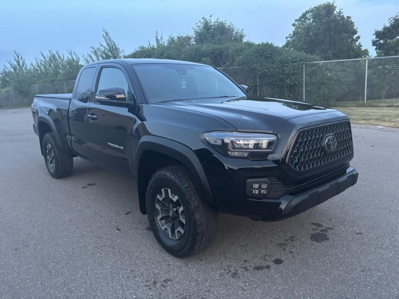 2022 Toyota Tacoma 4x4 Access  Cab Automatic Photo2