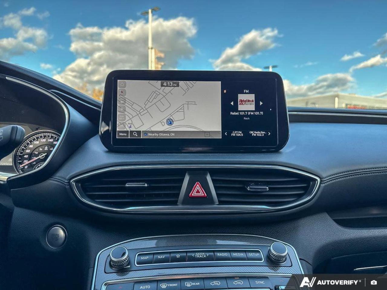 2023 Hyundai Santa Fe Preferred Photo