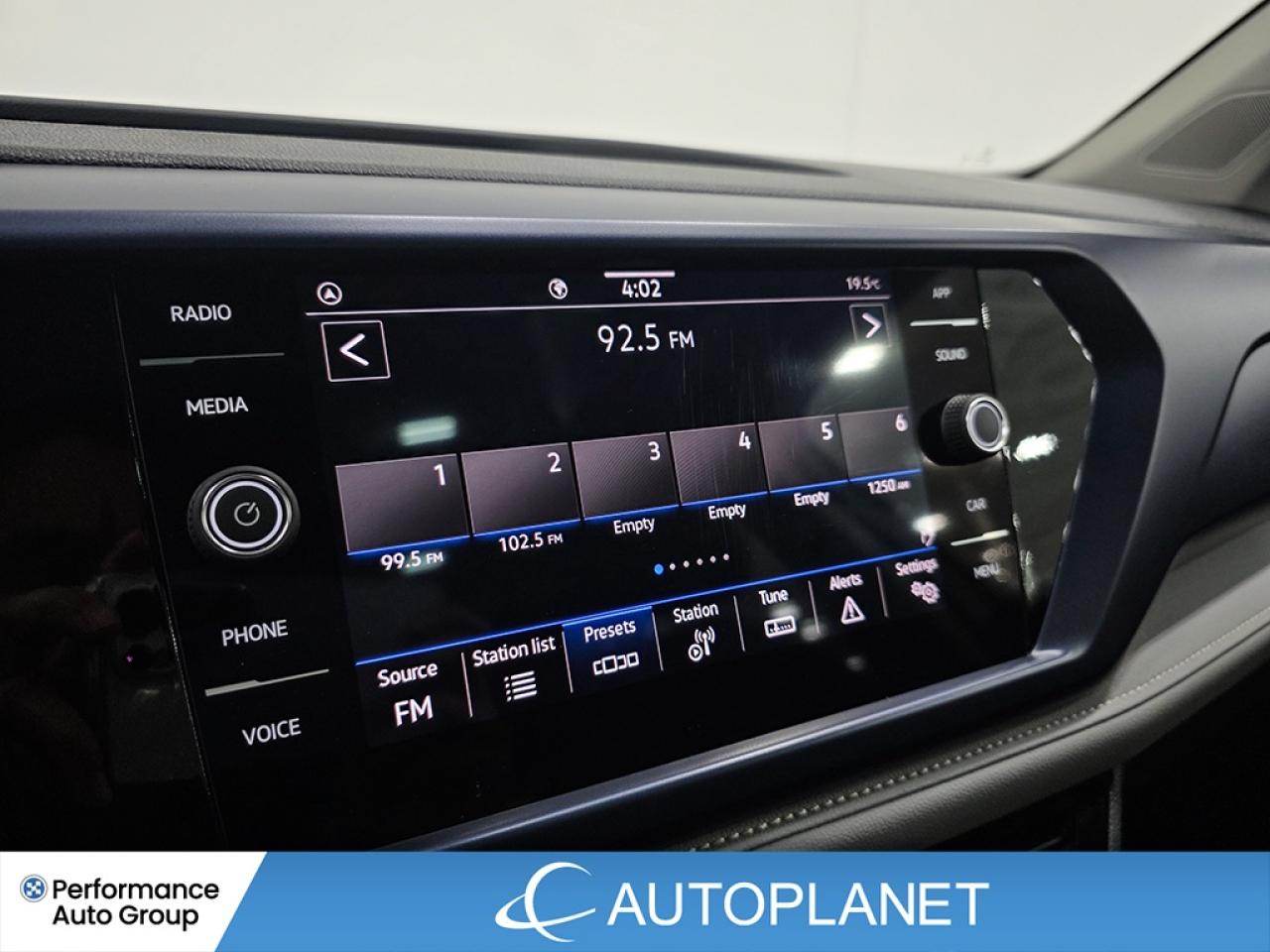 2024 Volkswagen Taos Comfortline - FINANCE @$78/WK OR LEASE @$93/WK Photo