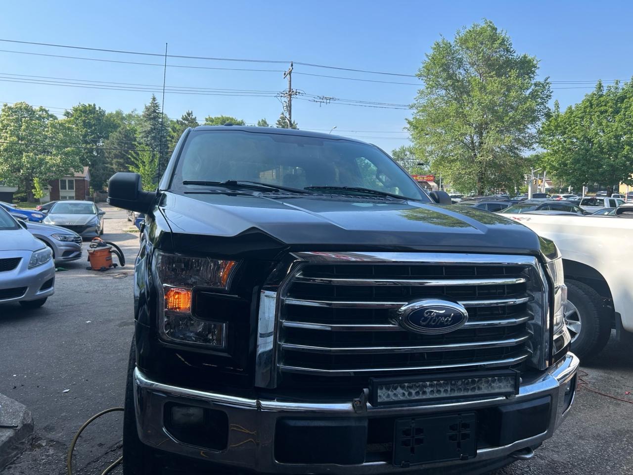 2017 Ford F-150 4WD SuperCrew 145 XL Photo