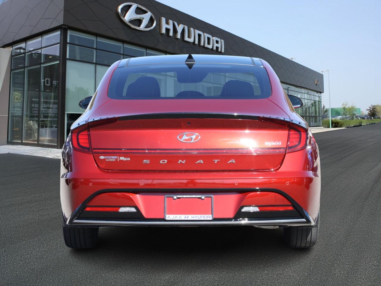 2023 Hyundai Sonata Hybrid Ultimate / Leather / Heated Seats / Sunroof / Nav Photo