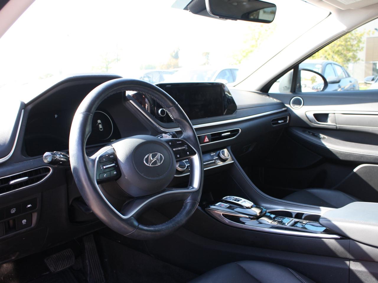 2023 Hyundai Sonata Hybrid Ultimate / Leather / Heated Seats / Sunroof / Nav Photo