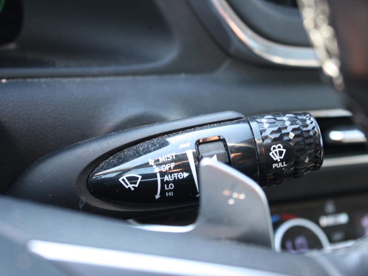 2023 Hyundai Sonata Hybrid Ultimate / Leather / Heated Seats / Sunroof / Nav Photo