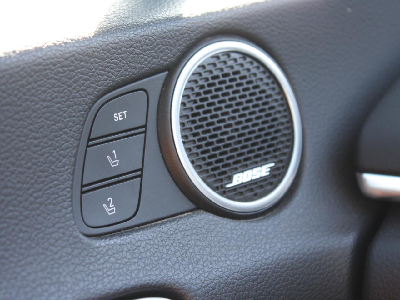 2023 Hyundai Sonata Hybrid Ultimate / Leather / Heated Seats / Sunroof / Nav Photo