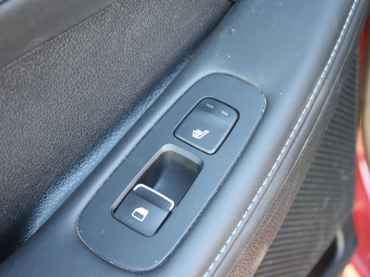 2023 Hyundai Sonata Hybrid Ultimate / Leather / Heated Seats / Sunroof / Nav Photo