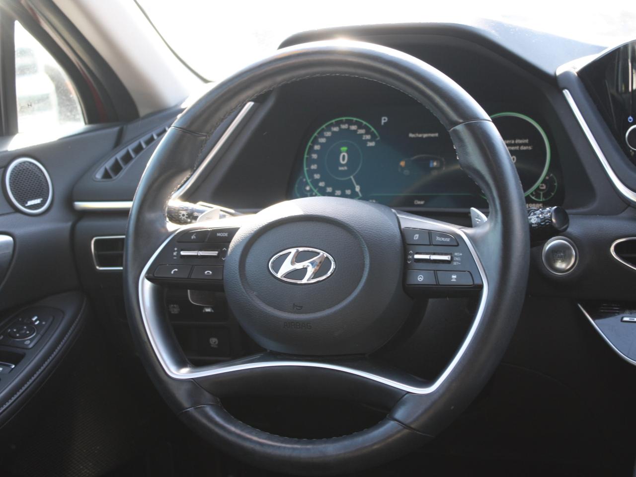 2023 Hyundai Sonata Hybrid Ultimate / Leather / Heated Seats / Sunroof / Nav Photo