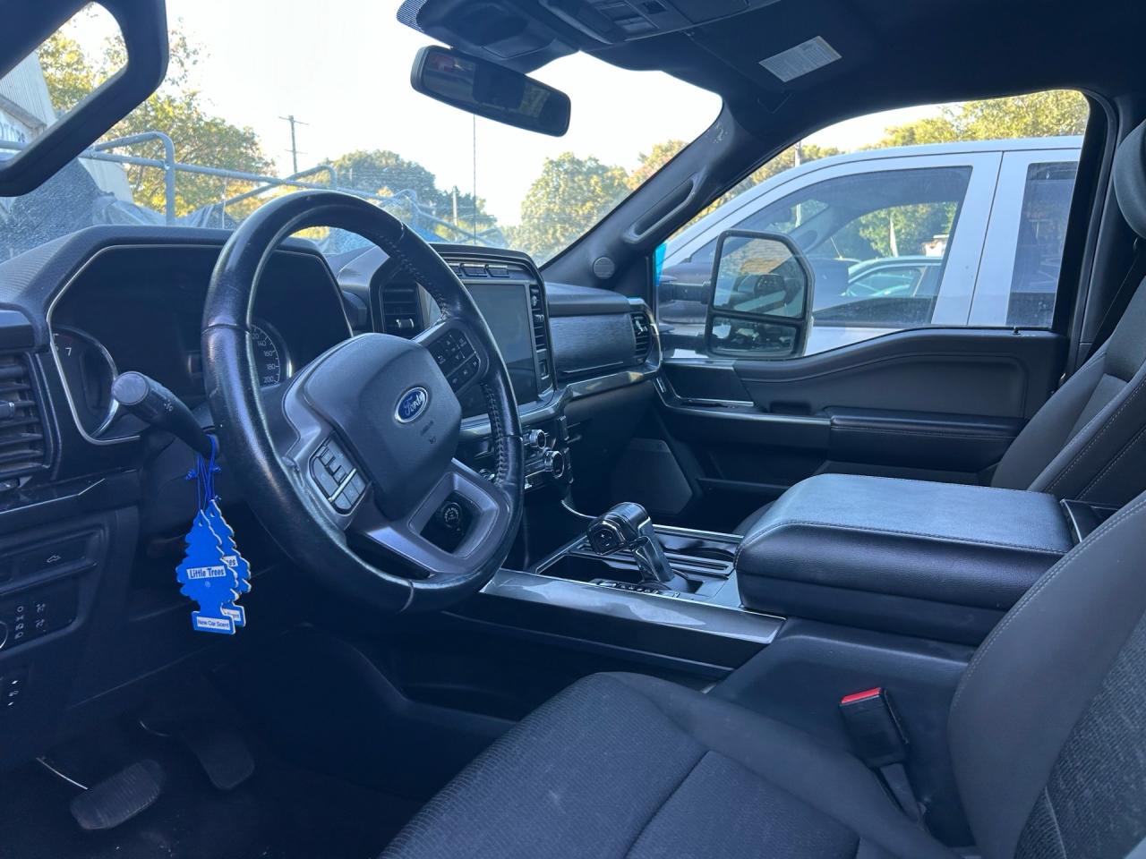 2021 Ford F-150 XL 4WD SuperCrew 5.5' Box Photo3