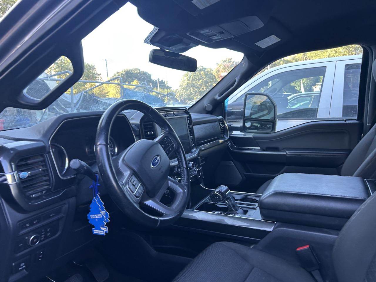 2021 Ford F-150 XL 4WD SuperCrew 5.5' Box Photo4