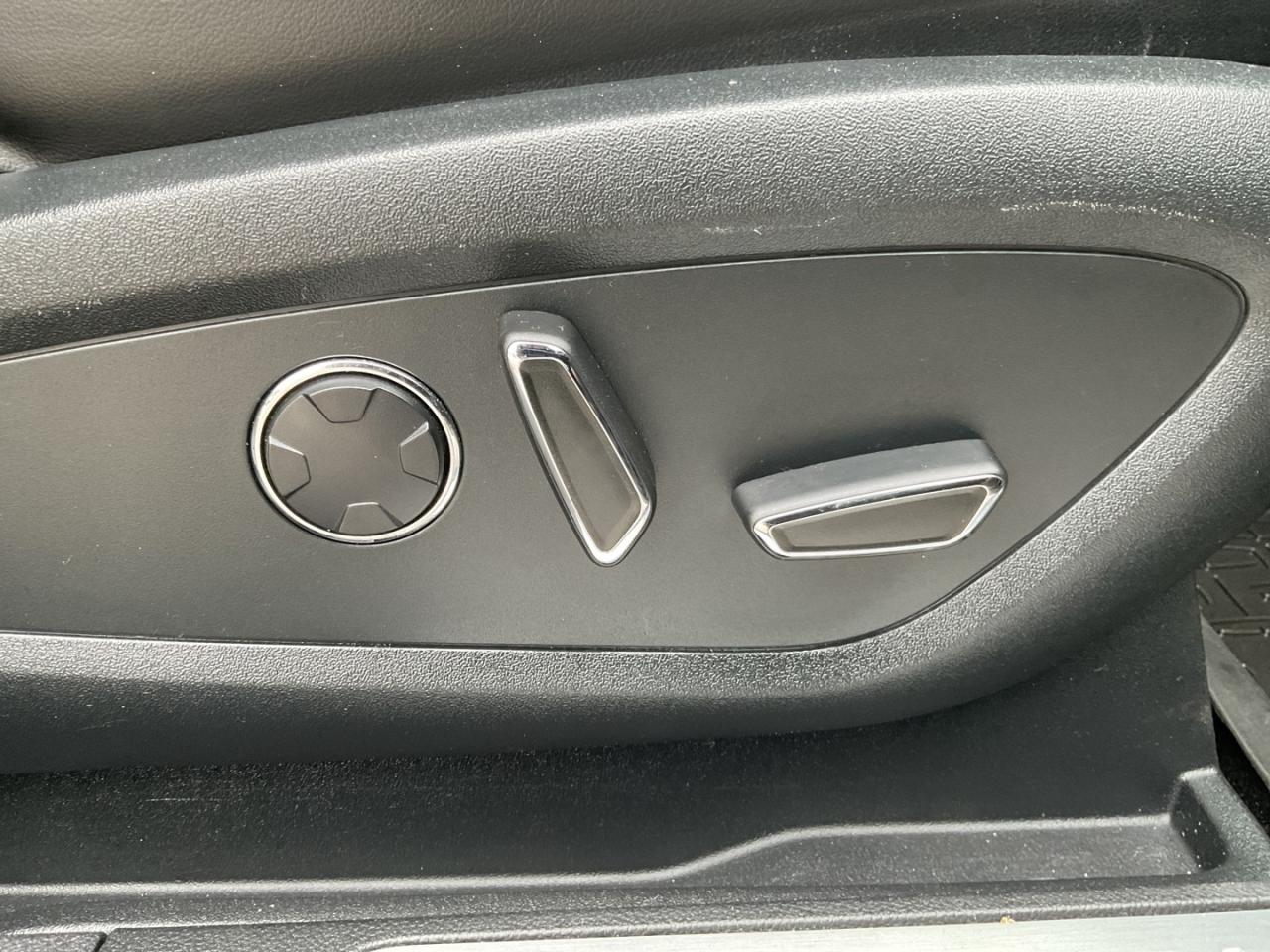 2019 Lincoln MKC Reserve AWD - LTHR! NAV! BACK-UP CAM! BSM! PANO RO Photo