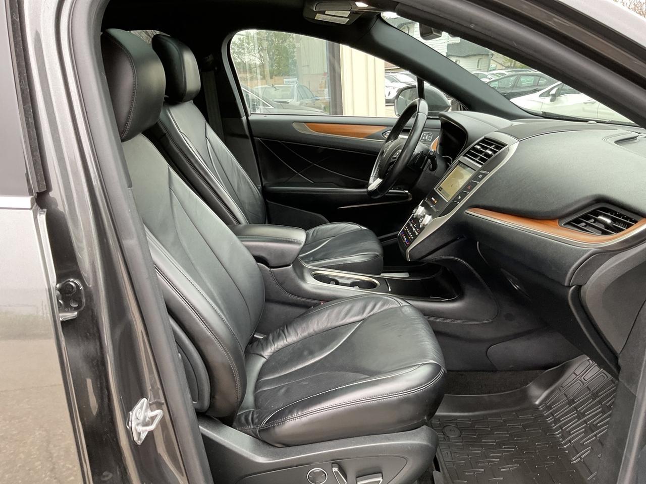 2019 Lincoln MKC Reserve AWD - LTHR! NAV! BACK-UP CAM! BSM! PANO RO Photo