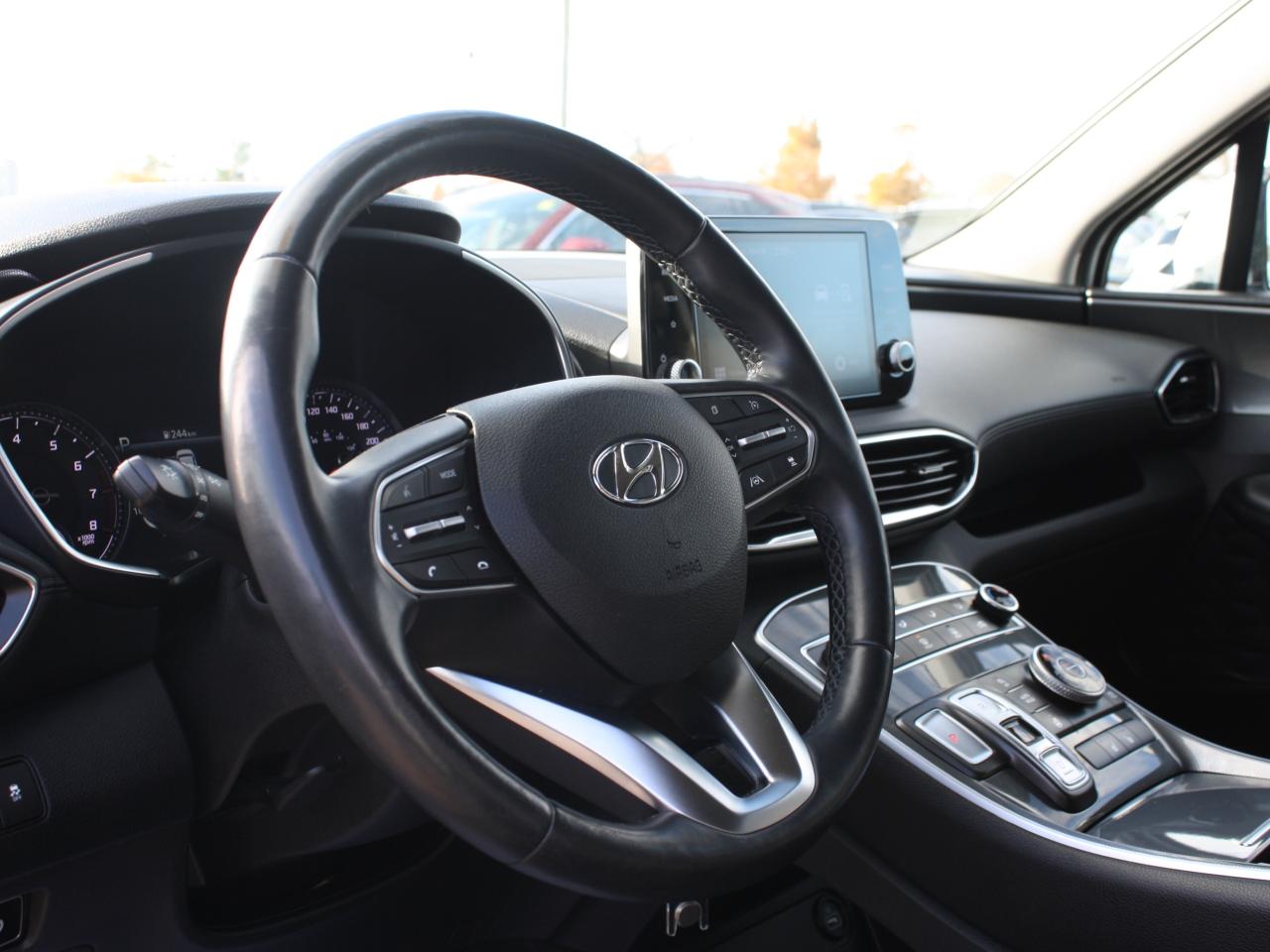 2022 Hyundai Santa Fe Essential AWD / Heated Seats / Bluetooth / Camera Photo