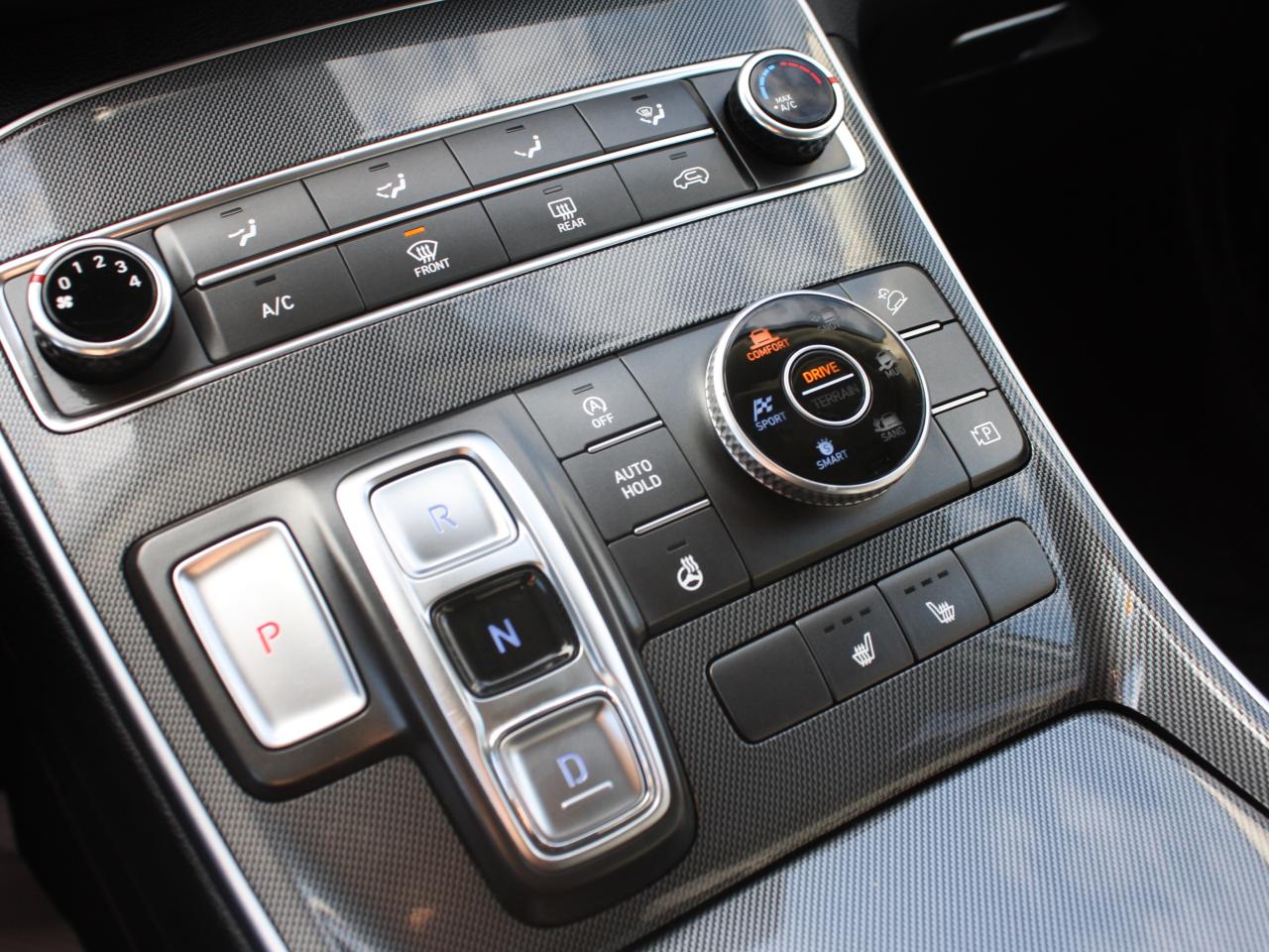 2022 Hyundai Santa Fe Essential AWD / Heated Seats / Bluetooth / Camera Photo