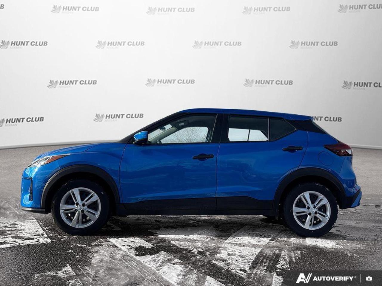 2023 Nissan Kicks S Photo2