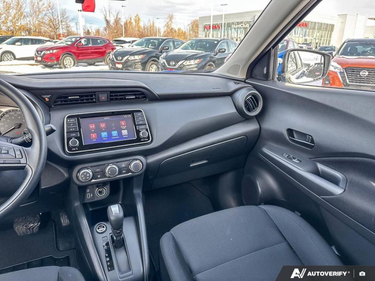 2023 Nissan Kicks S Photo