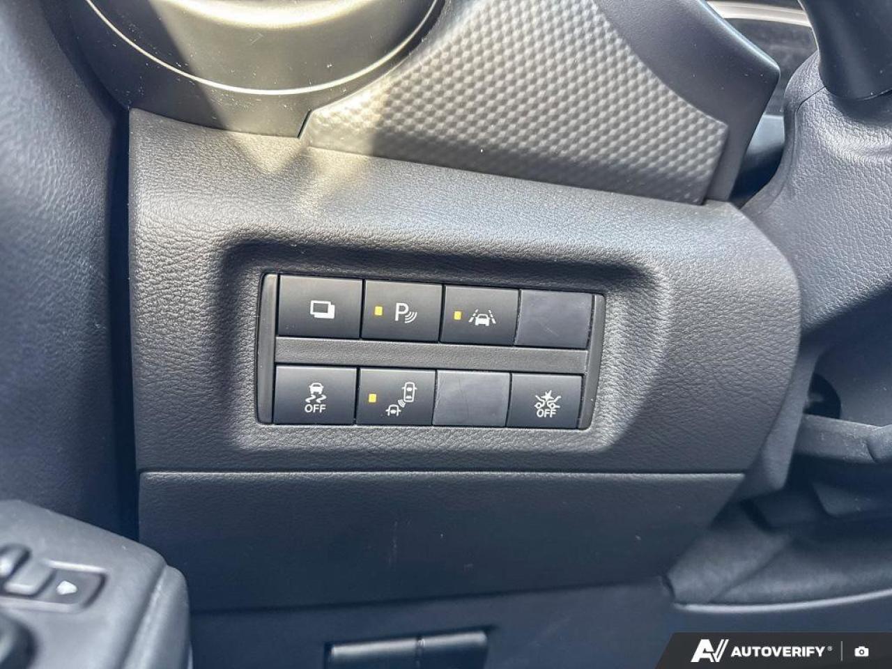 2023 Nissan Kicks S Photo