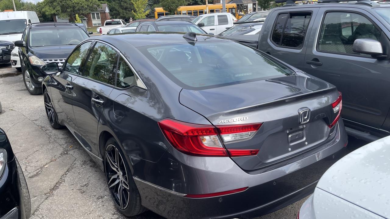 2021 Honda Accord Sedan Touring CVT Photo