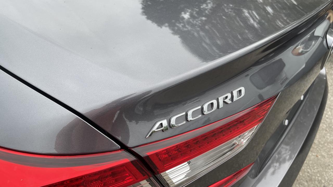 2021 Honda Accord Sedan Touring CVT Photo