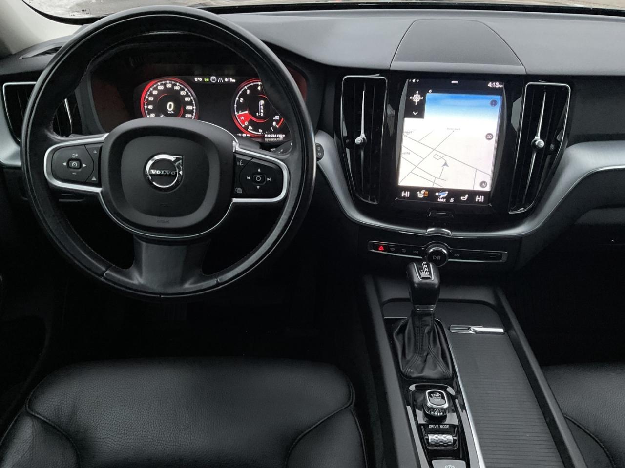 2018 Volvo XC60 T6 Momentum AWD - LTHR! NAV! 360 CAM! BSM! PANO RO Photo