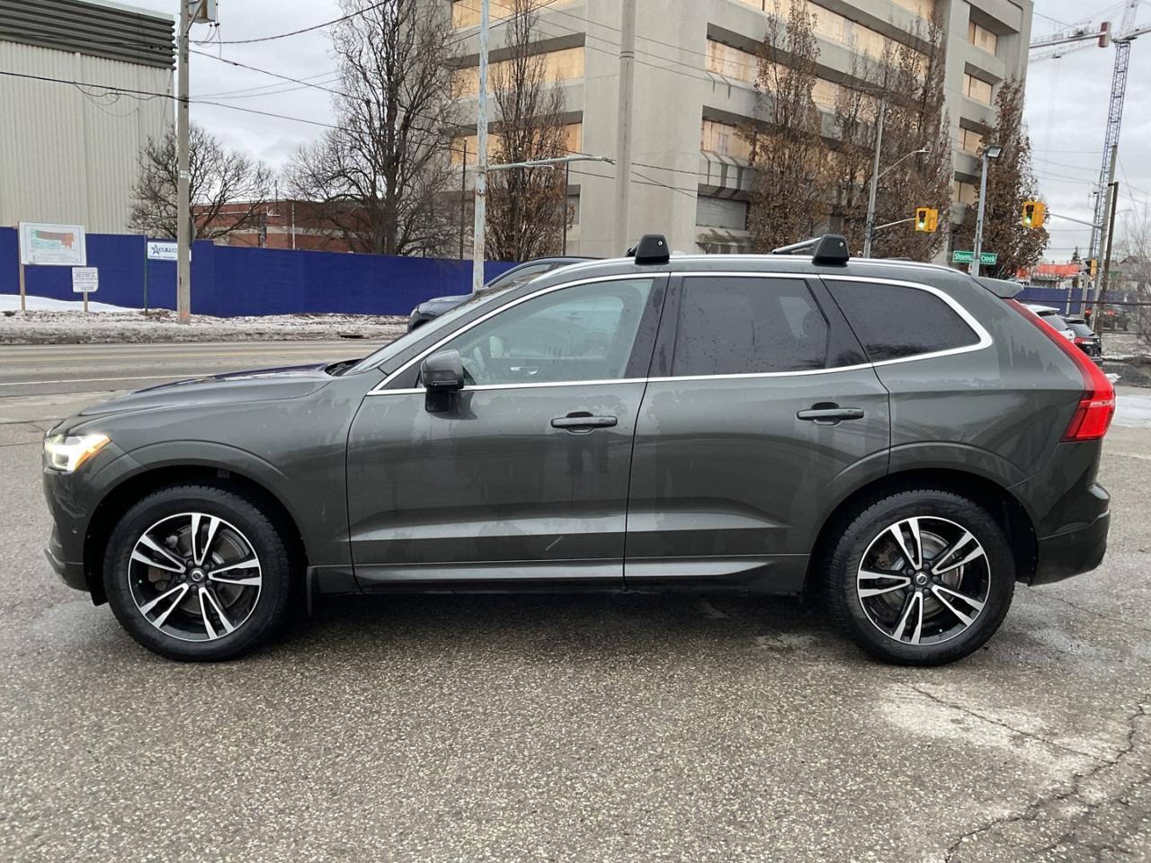2018 Volvo XC60 T6 Momentum AWD - LTHR! NAV! 360 CAM! BSM! PANO RO Photo