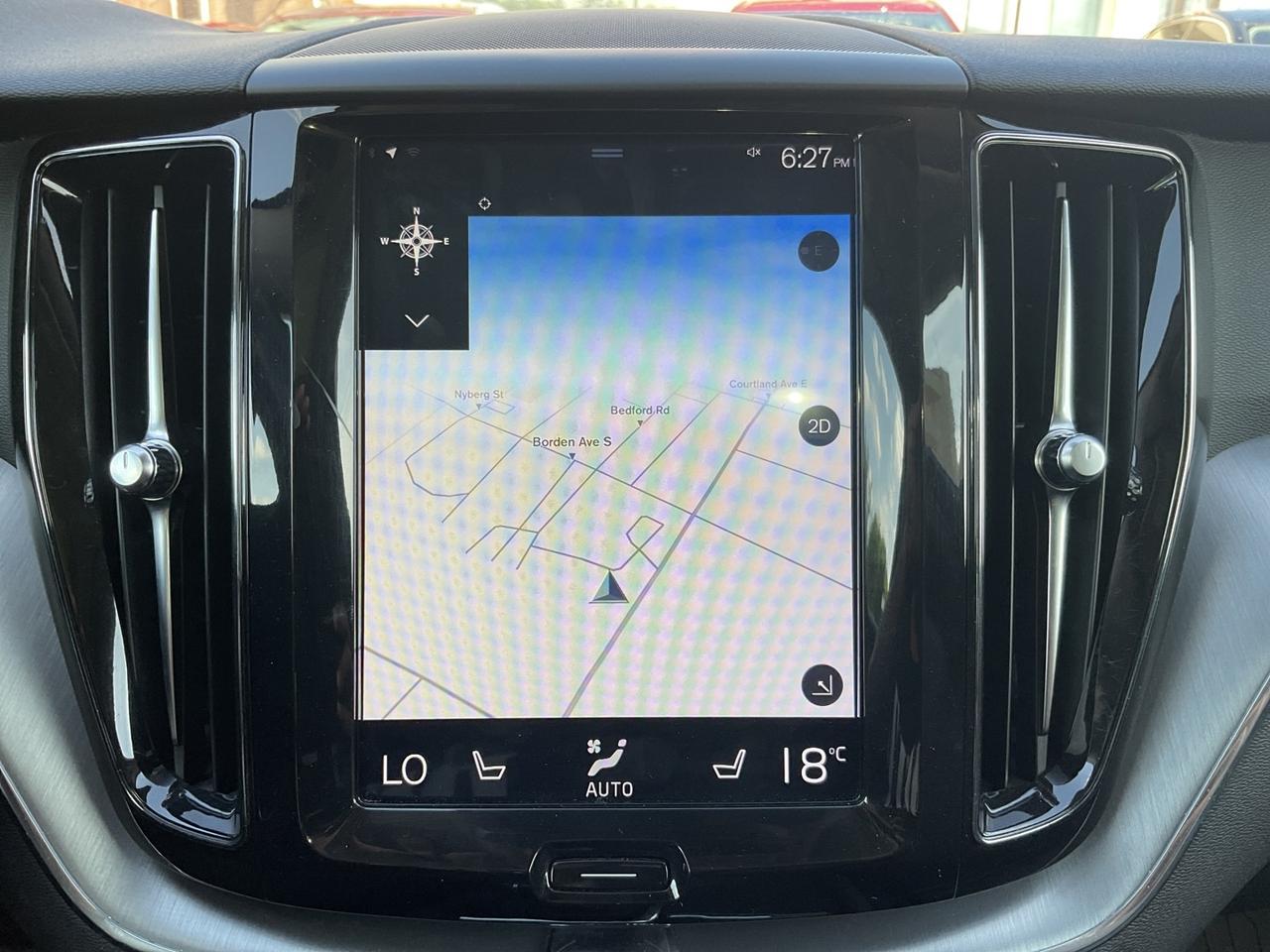 2018 Volvo XC60 T6 Momentum AWD - LTHR! NAV! 360 CAM! BSM! PANO RO Photo