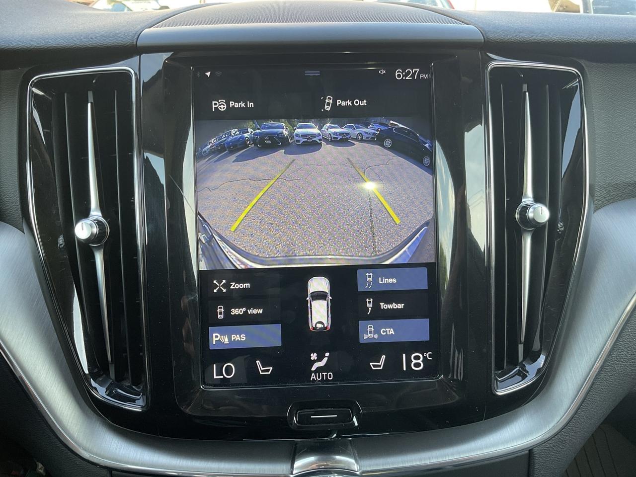 2018 Volvo XC60 T6 Momentum AWD - LTHR! NAV! 360 CAM! BSM! PANO RO Photo
