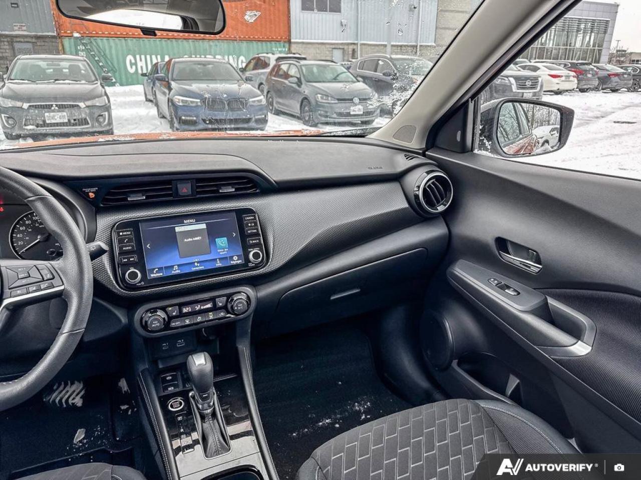 2024 Nissan Kicks SV Photo