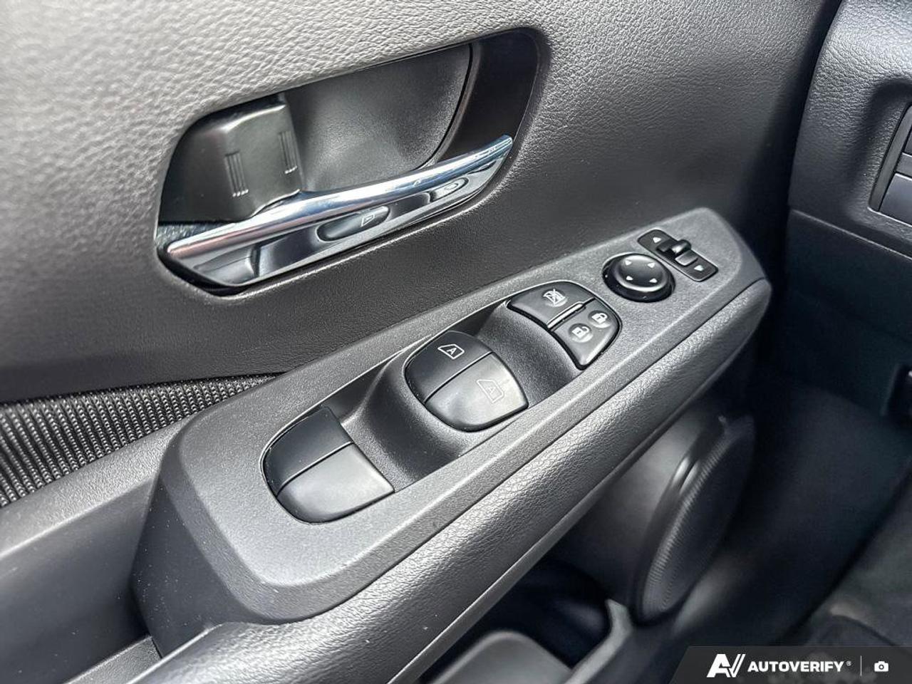 2024 Nissan Kicks SV   Apple Car Play   Android Auto   Heated Seats Photo