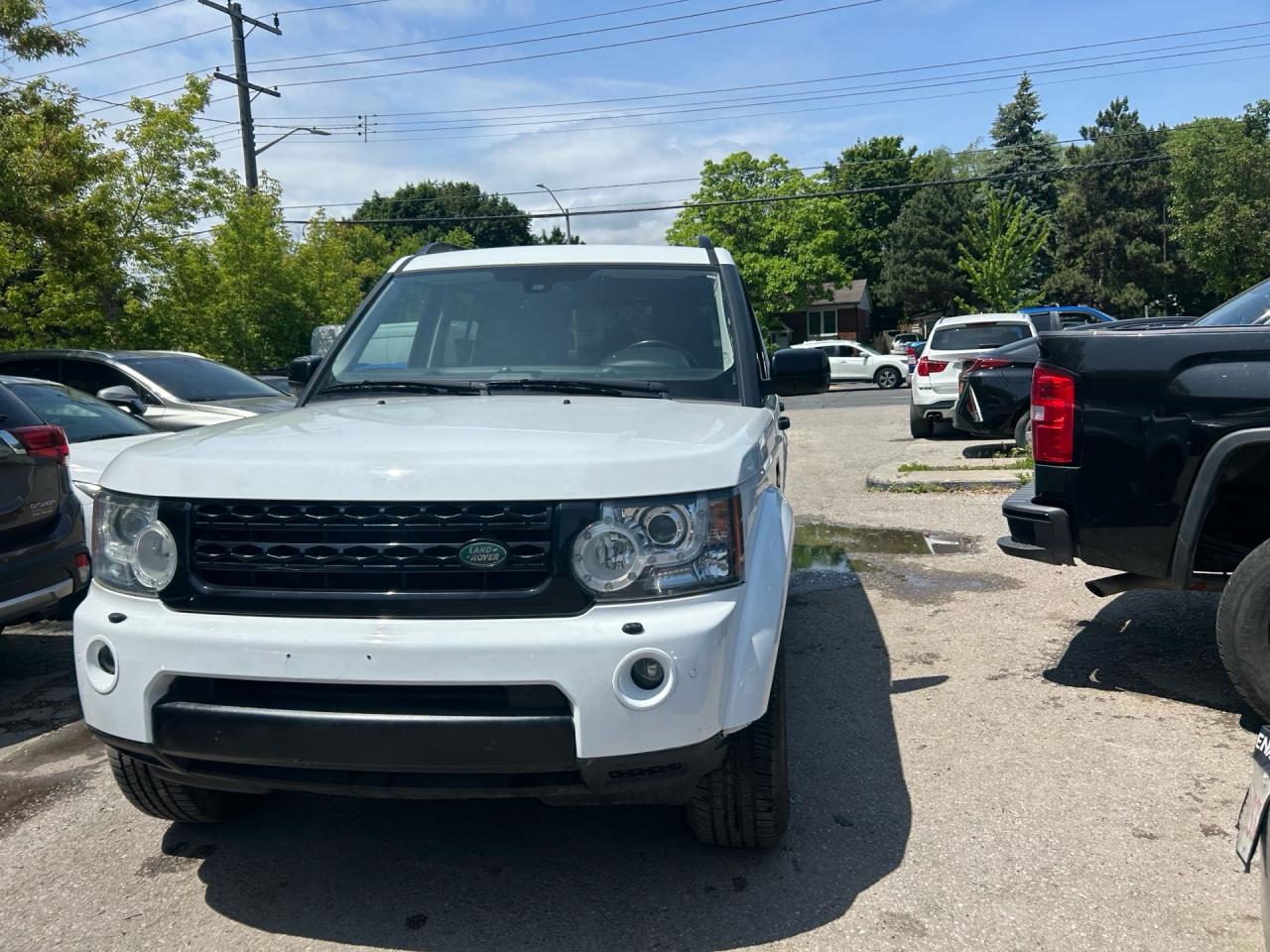 2013 Land Rover LR4 4WD 4dr V8 LUX Photo