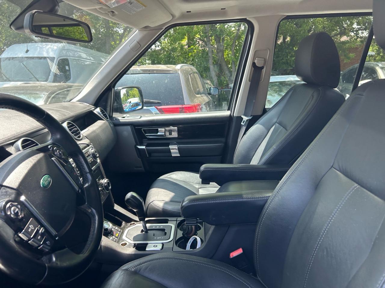 2013 Land Rover LR4 4WD 4dr V8 LUX Photo