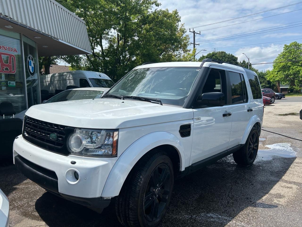 2013 Land Rover LR4 4WD 4dr V8 LUX Photo