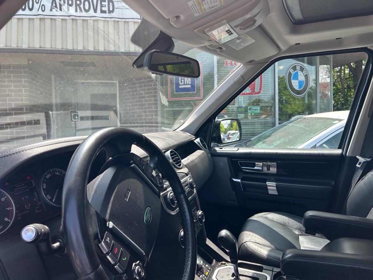 2013 Land Rover LR4 4WD 4dr V8 LUX Photo