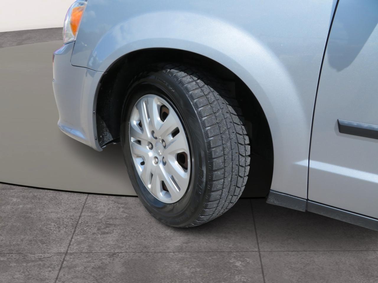 2017 Dodge Grand Caravan 4dr Wgn Canada Value Package Photo2