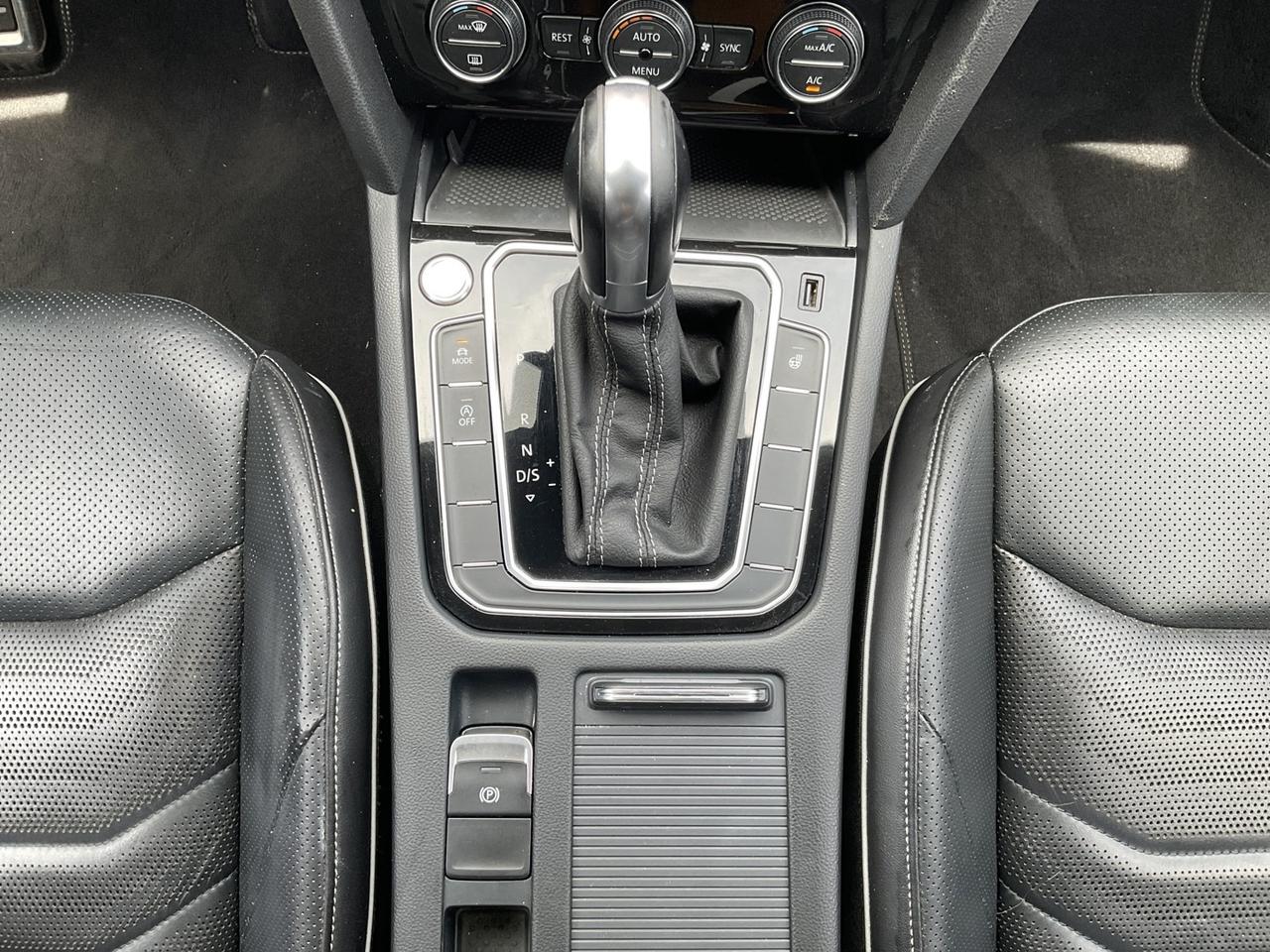 2019 Volkswagen Arteon 4Motion SEL w/ R-Line - LTHR! NAV! BACK-UP CAM! BS Photo