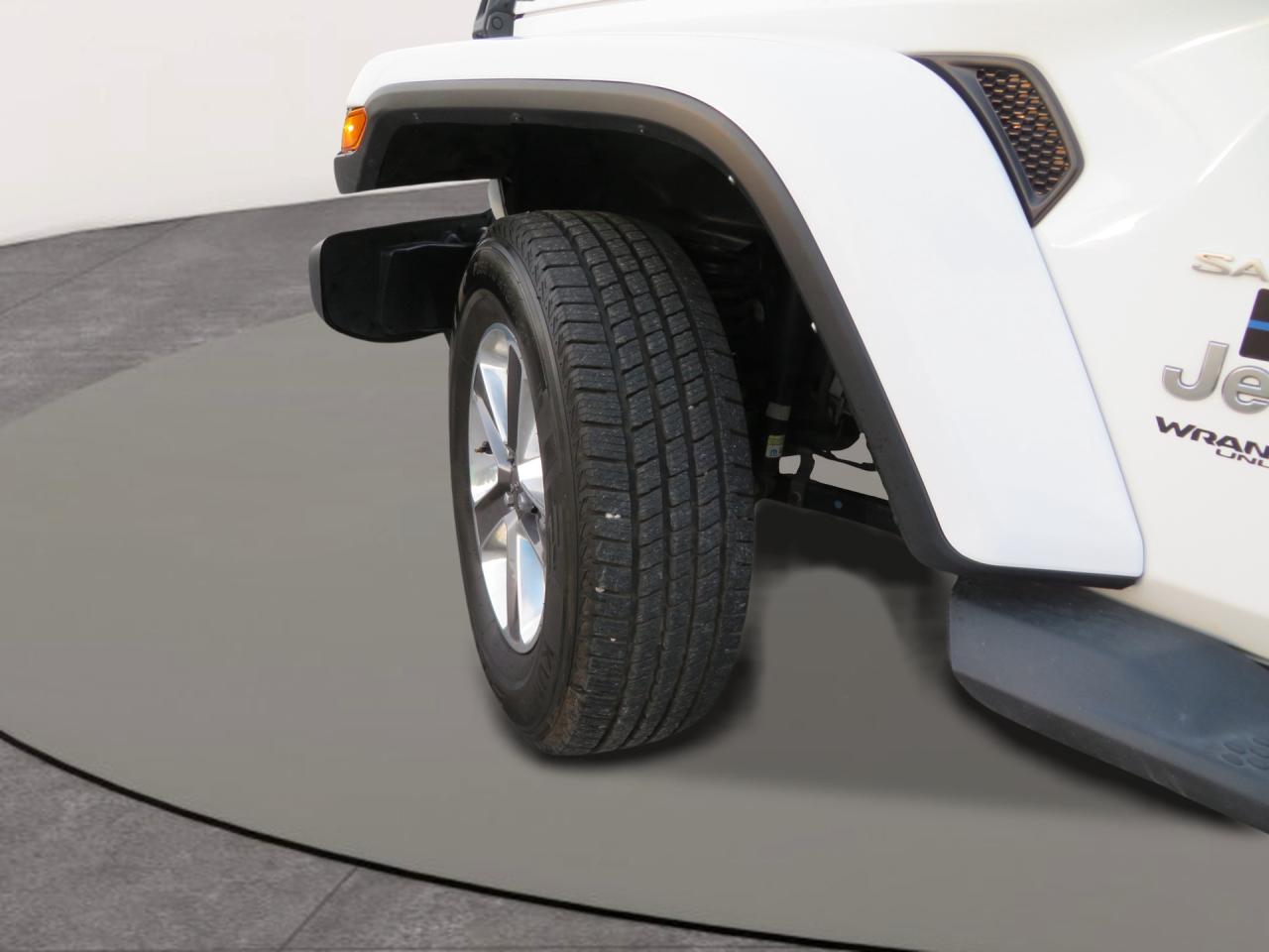 2021 Jeep Wrangler Unlimited Sahara 4X4 Photo3