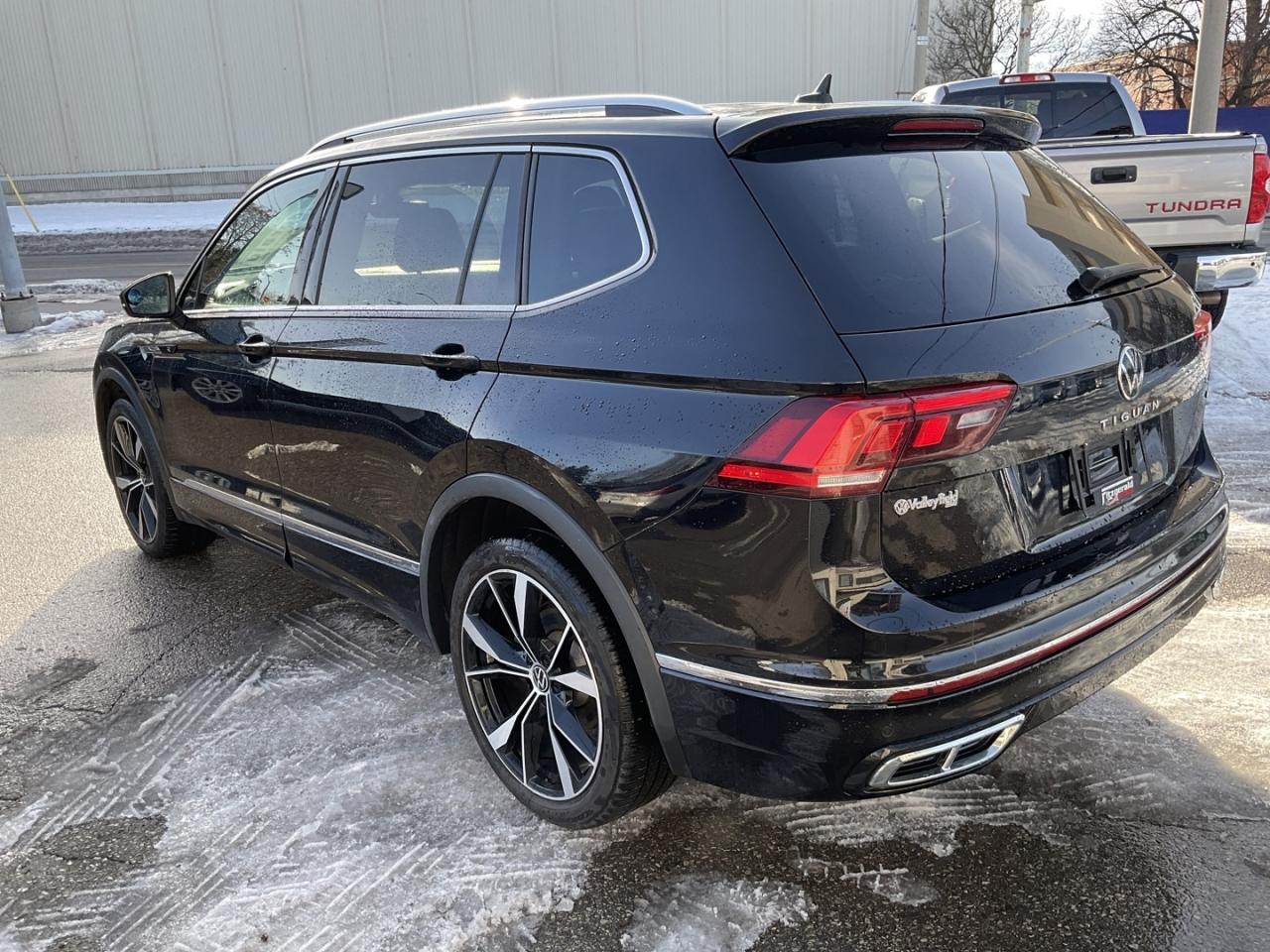 2022 Volkswagen Tiguan HIGHLINE R-Line 4MOTION - 7 PASS! NAV! BACK-UP CAM Photo4