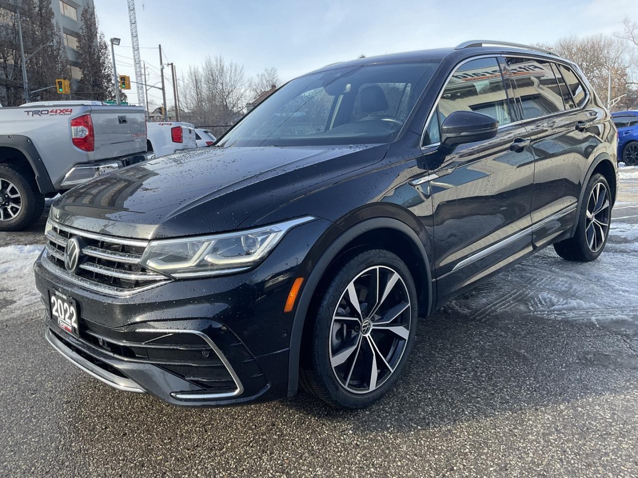 2022 Volkswagen Tiguan HIGHLINE R-Line 4MOTION - 7 PASS! NAV! BACK-UP CAM Photo