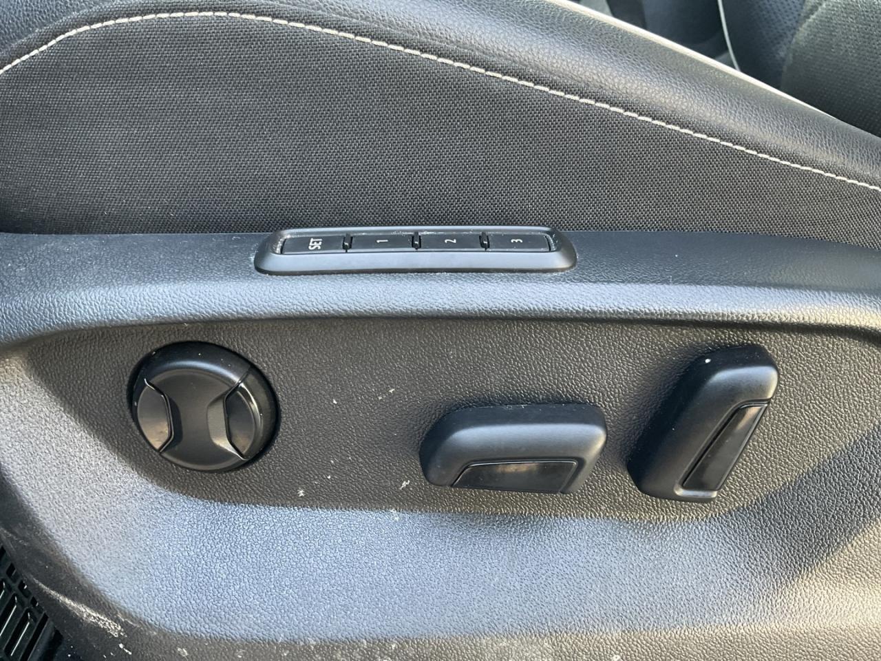 2022 Volkswagen Tiguan HIGHLINE R-Line 4MOTION - 7 PASS! NAV! BACK-UP CAM Photo