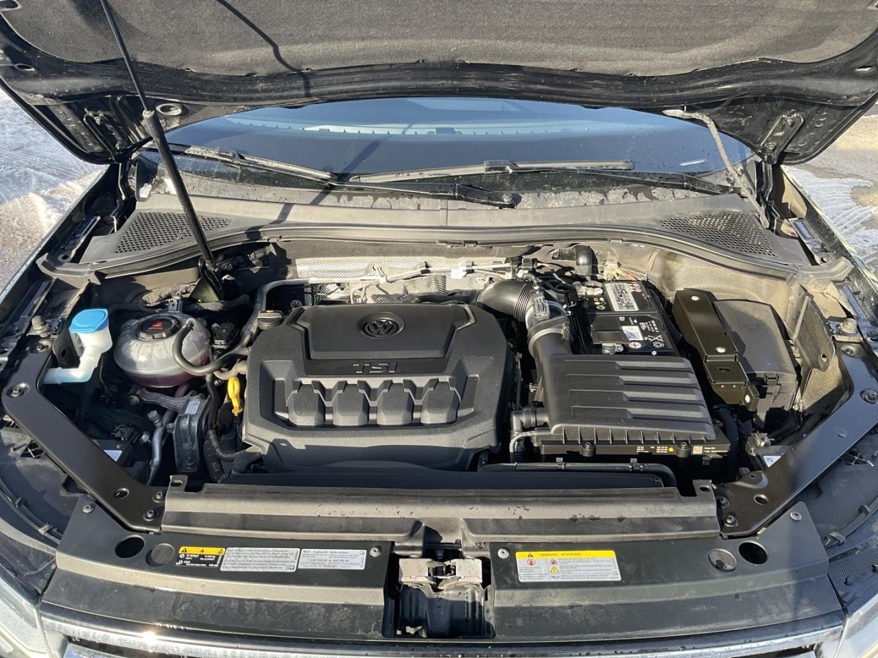 2022 Volkswagen Tiguan HIGHLINE R-Line 4MOTION - 7 PASS! NAV! BACK-UP CAM Photo