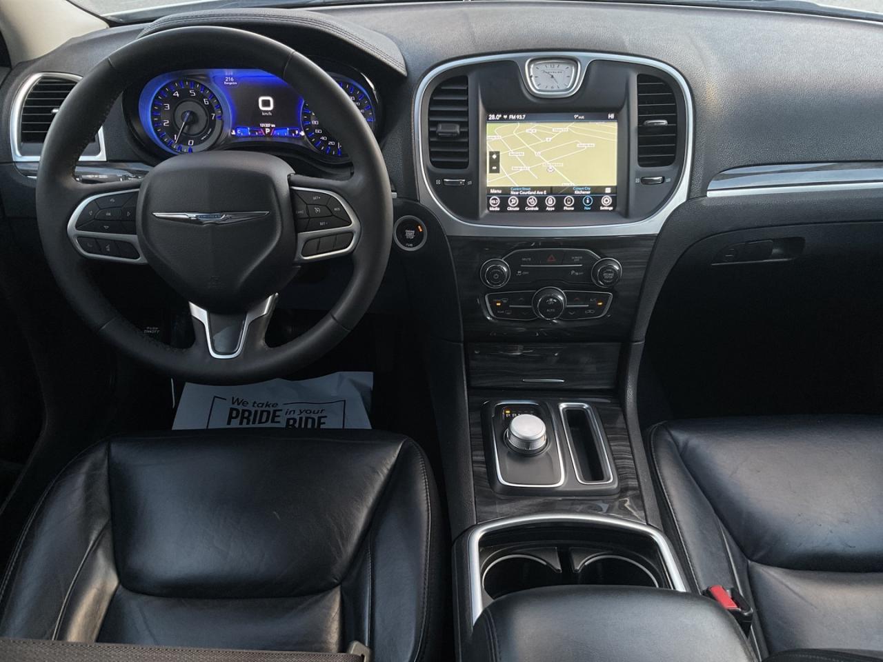 2022 Chrysler 300 Touring L AWD - LTHR! NAV! BACK-UP CAM! BSM! Photo