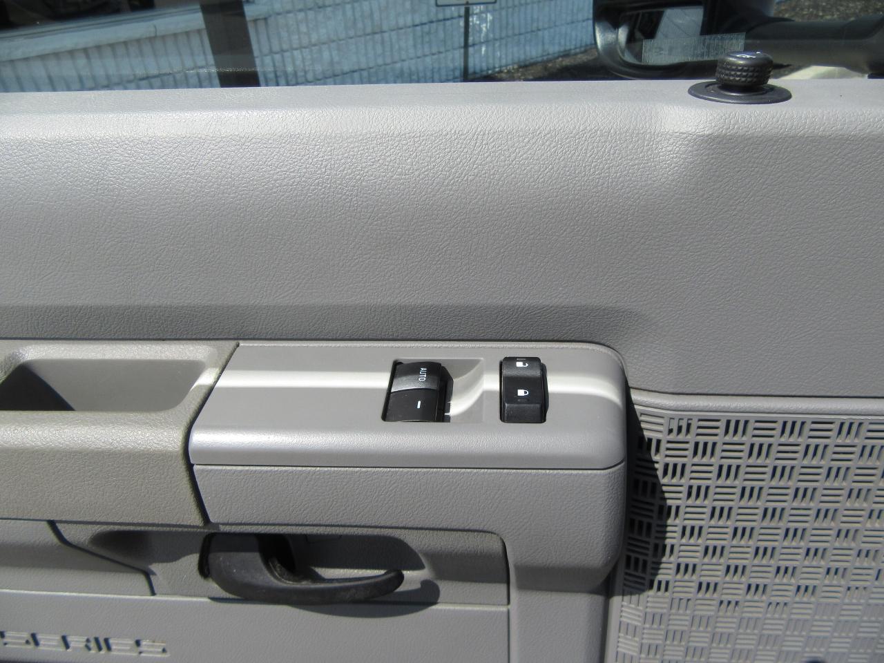 2023 Ford Super Duty E-450 DRW 16FT ALUM HIGH BOX CUBE WITH NEW REEFER SYSTEM Photo