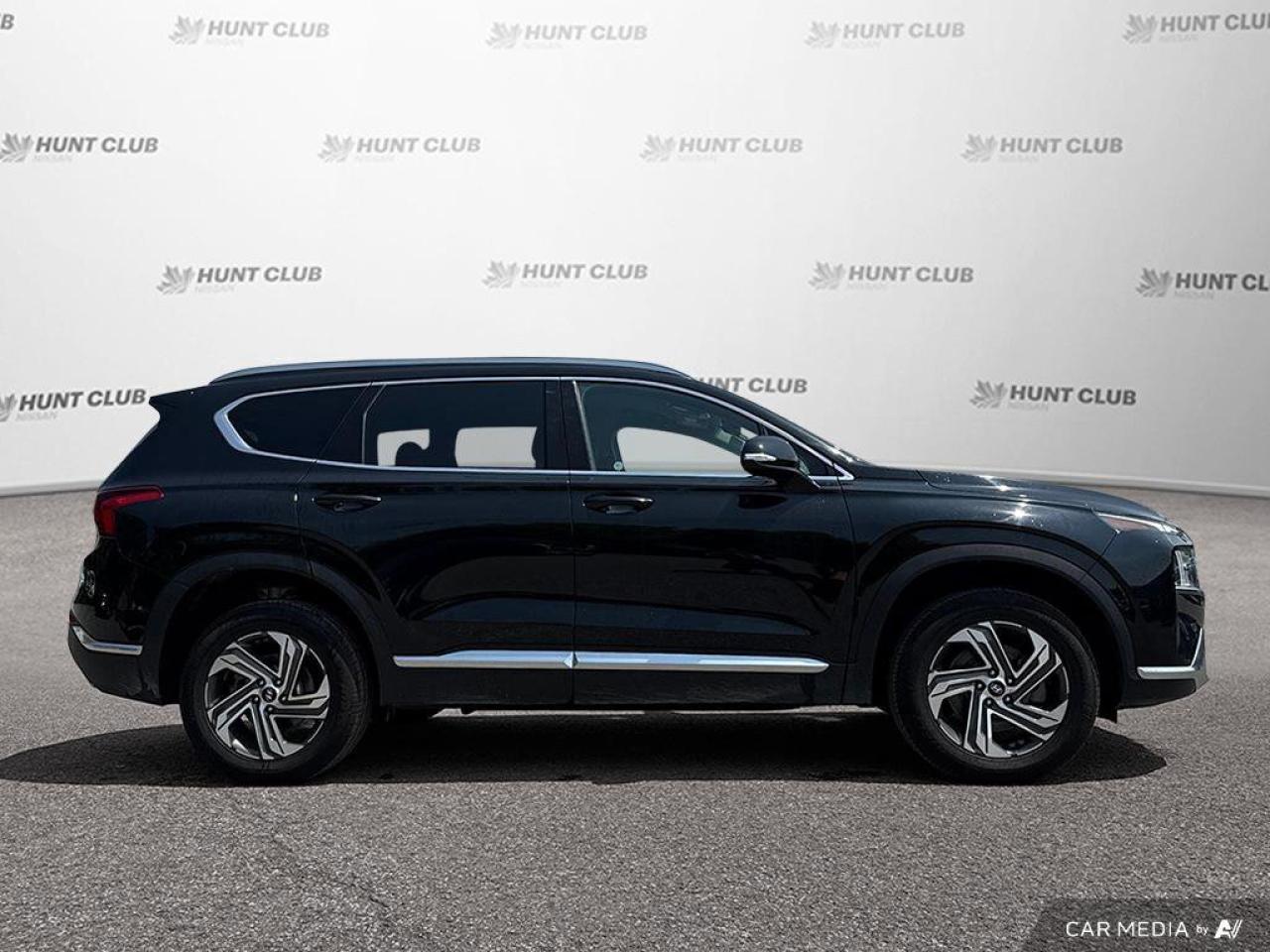 2022 Hyundai Santa Fe Preferred Photo