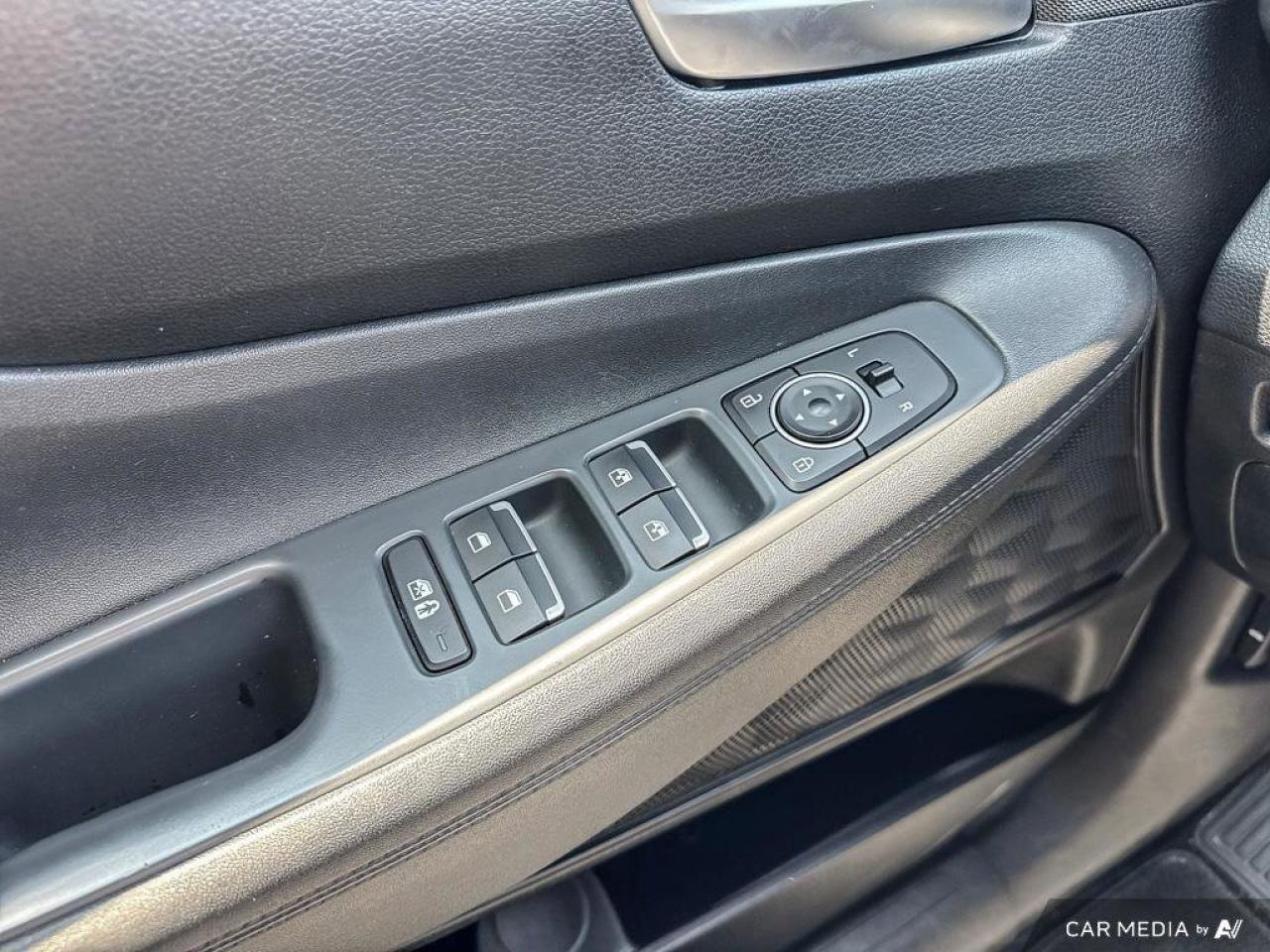 2022 Hyundai Santa Fe Preferred Photo