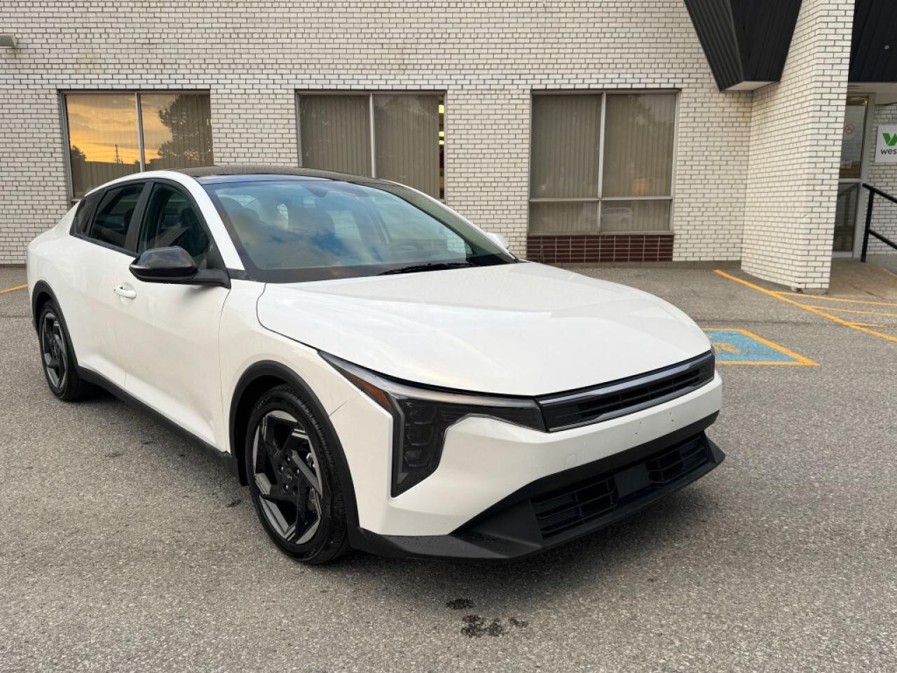 2025 Kia K4 EX Front-wheel Drive Photo3