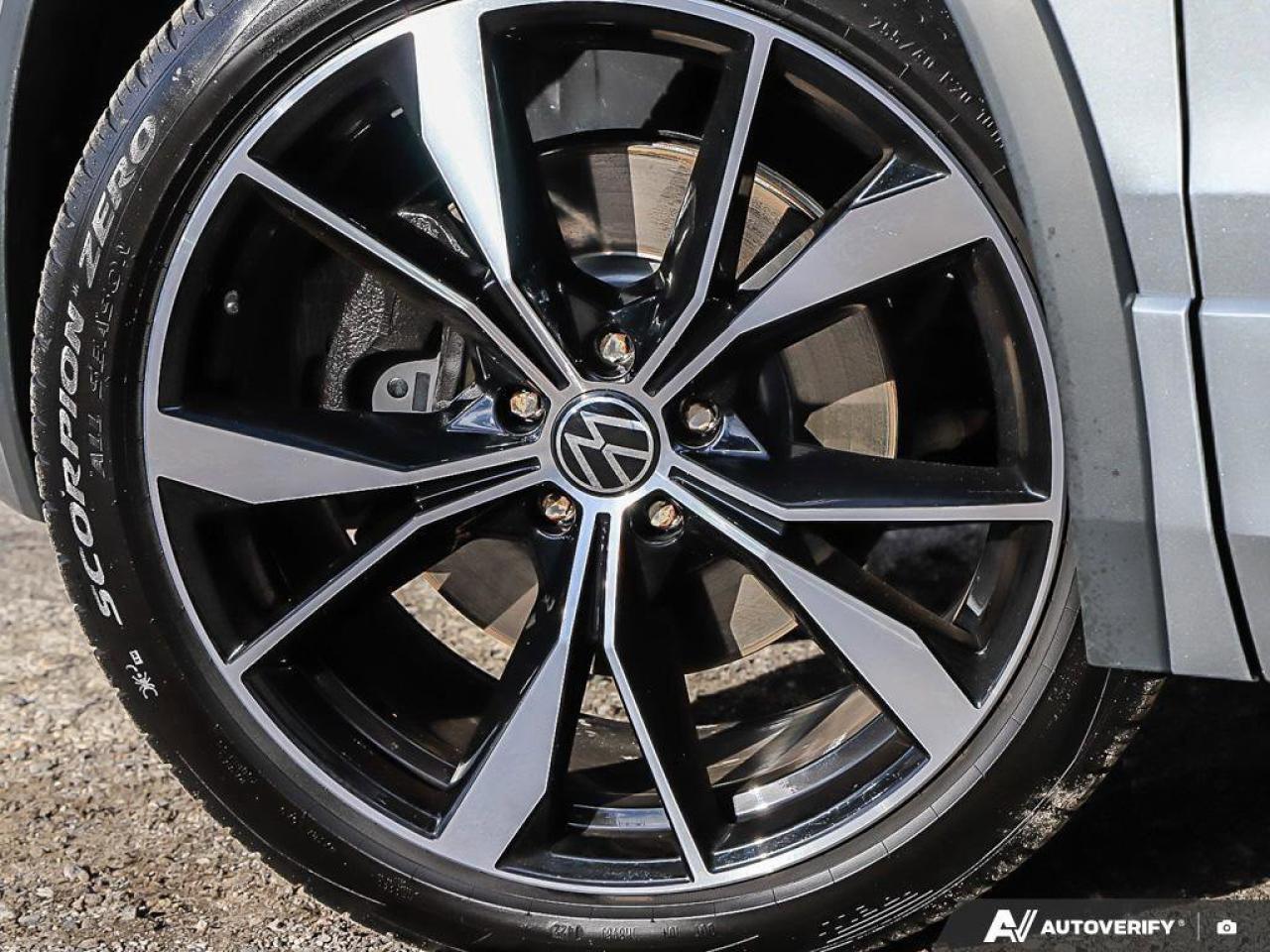 2022 Volkswagen Tiguan Highline R-LineONE-OWNER, ACCIDENT-FREE, SUNROOF, Photo