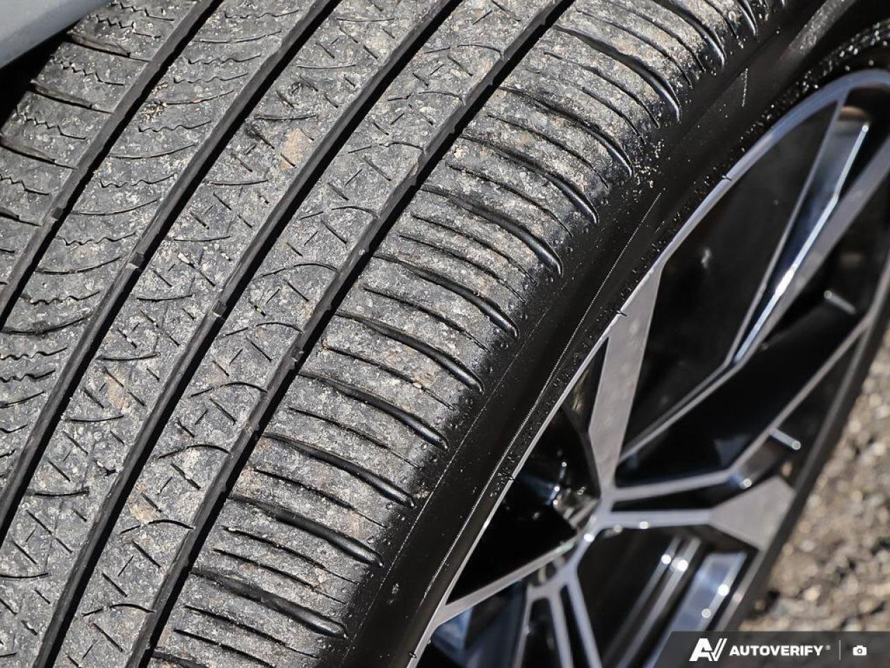 2022 Volkswagen Tiguan Highline R-LineONE-OWNER, ACCIDENT-FREE, SUNROOF, Photo