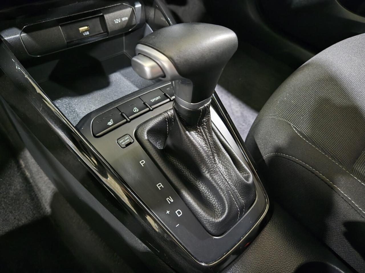 2021 Kia Rio EX Premium  No Accidents Sunroof Heated seats Allo Photo