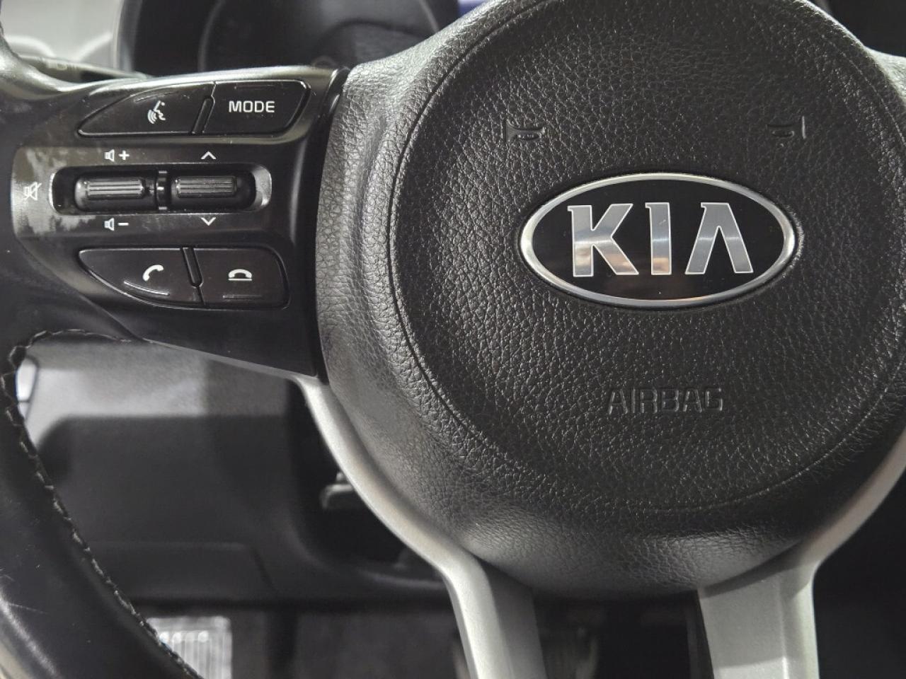 2021 Kia Rio EX Premium  No Accidents Sunroof Heated seats Allo Photo