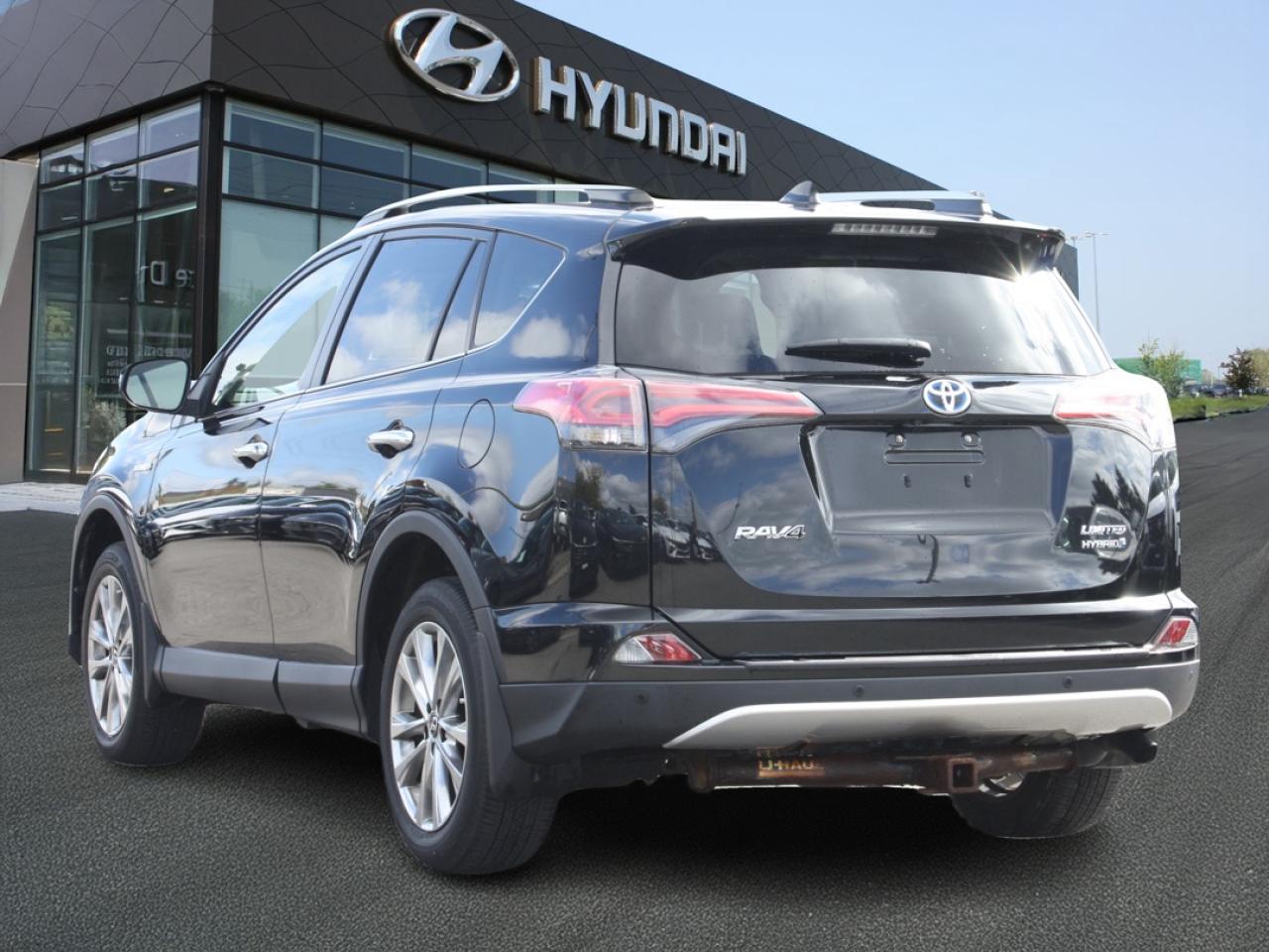 2016 Toyota RAV4 Hybrid Limited AWD / Leather / Heated Seats / Sunroof Photo
