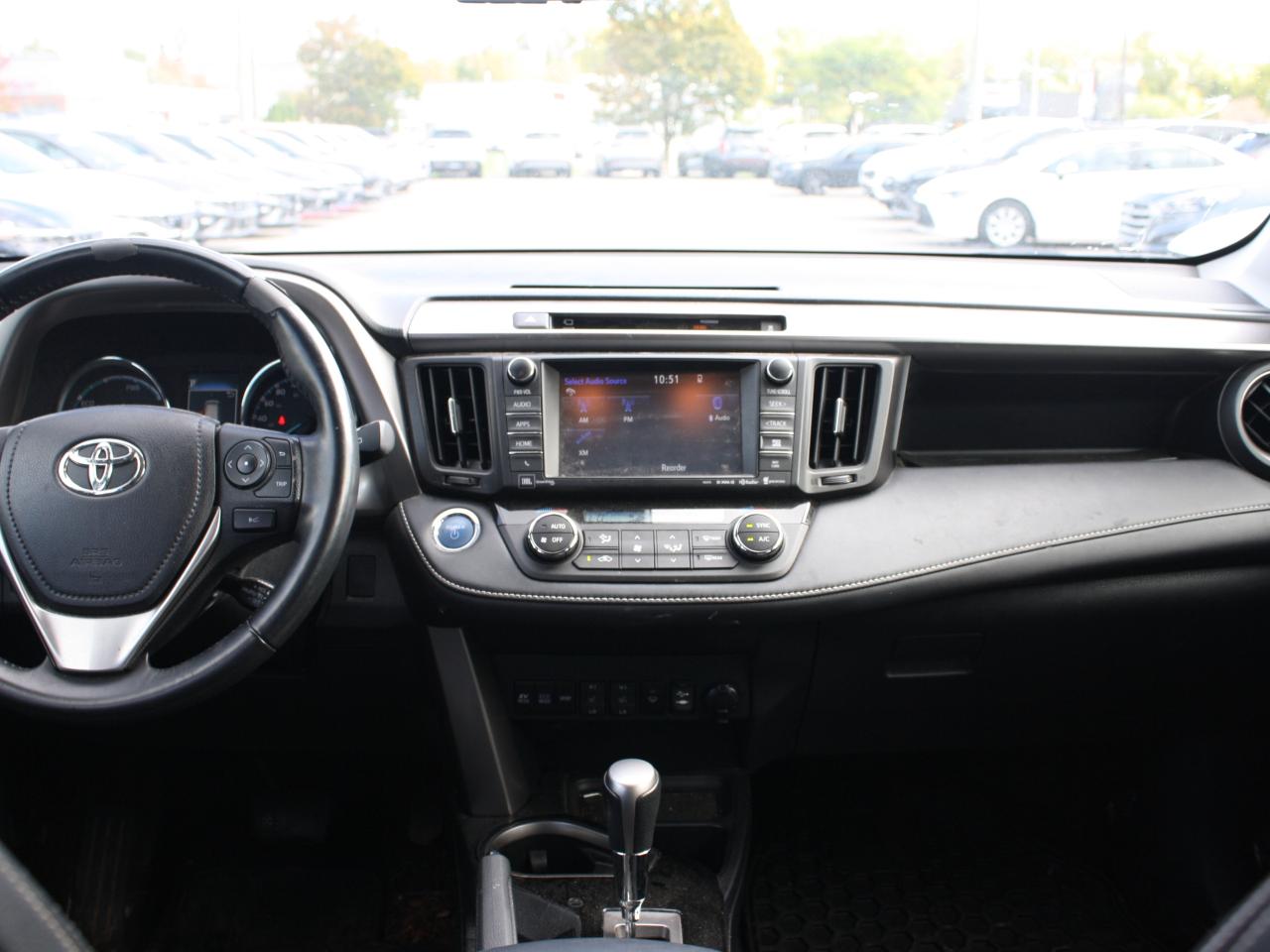 2016 Toyota RAV4 Hybrid Limited AWD / Leather / Heated Seats / Sunroof Photo