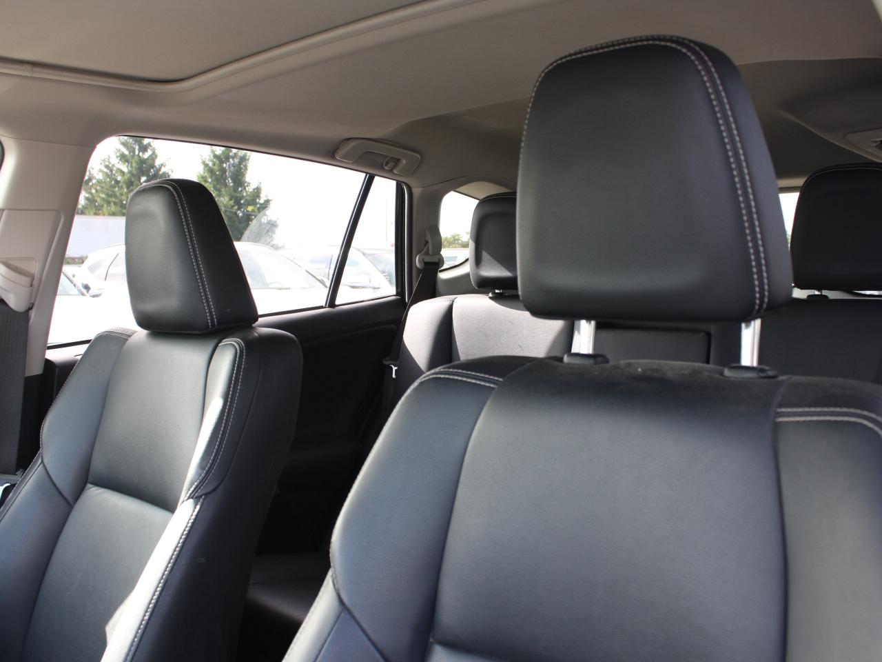 2016 Toyota RAV4 Hybrid Limited AWD / Leather / Heated Seats / Sunroof Photo